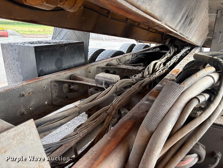image for item DZ4666 2007 International 7400 dump truck