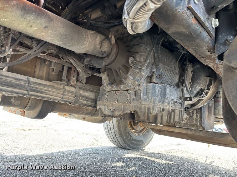 image for item DZ4666 2007 International 7400 dump truck