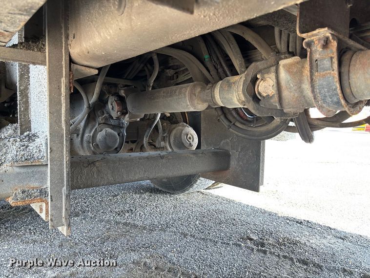 image for item DZ4666 2007 International 7400 dump truck