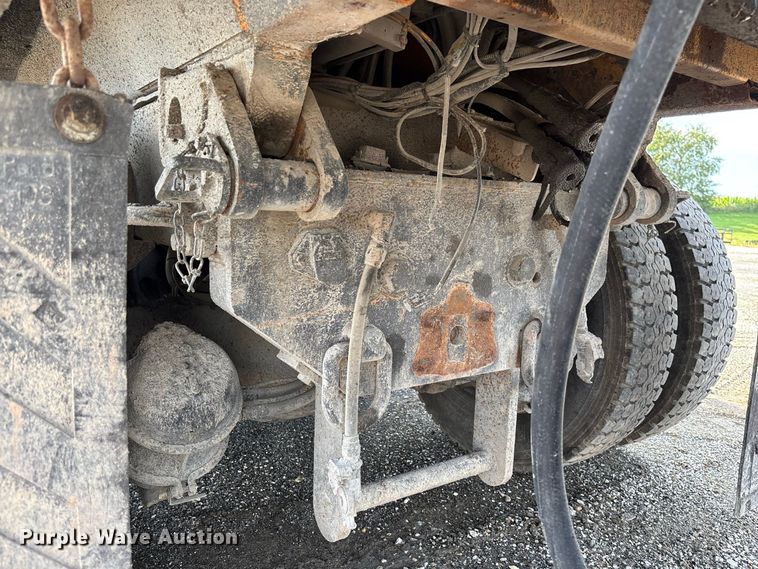 image for item DZ4666 2007 International 7400 dump truck