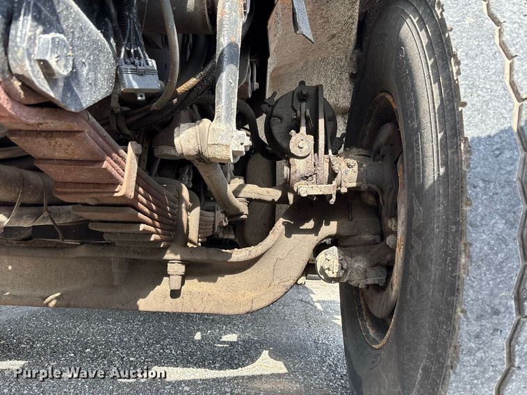 image for item DZ4666 2007 International 7400 dump truck
