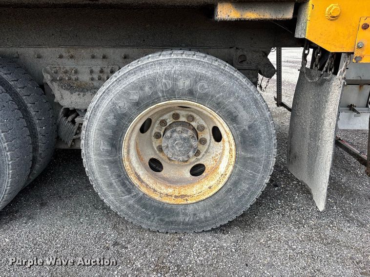 image for item DZ4666 2007 International 7400 dump truck