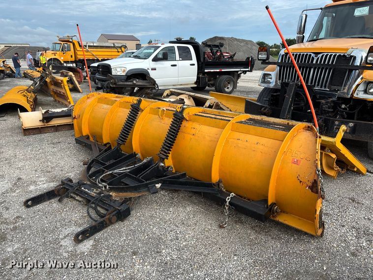 image for item DZ4666 2007 International 7400 dump truck