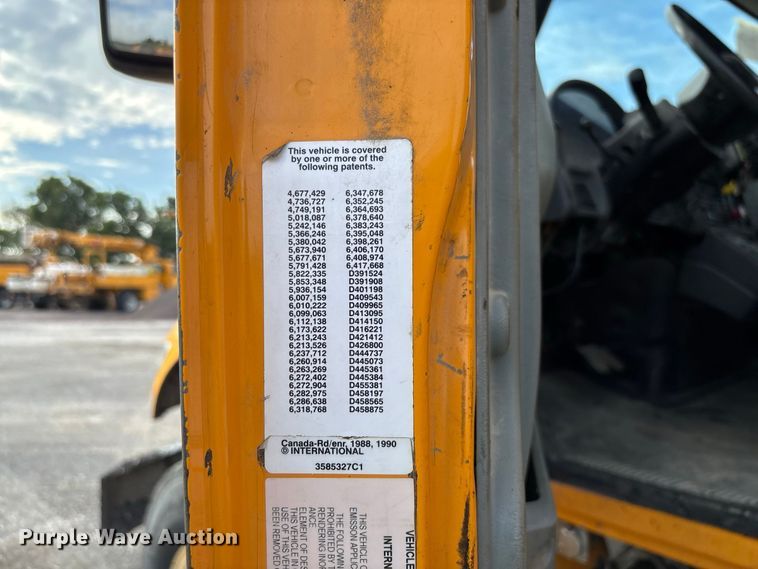 image for item DZ4666 2007 International 7400 dump truck