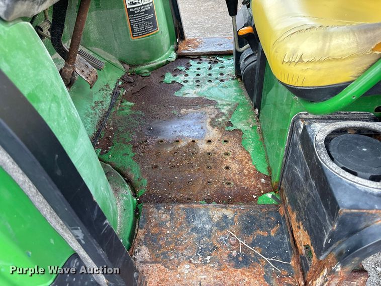 image for item DZ4667 2008 John Deere Gator utility vehicle