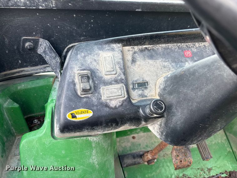 image for item DZ4667 2008 John Deere Gator utility vehicle