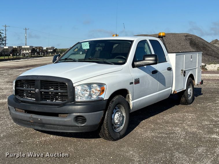 2009 Dodge Ram 2500 Ext. Cab utility bed pickup truck