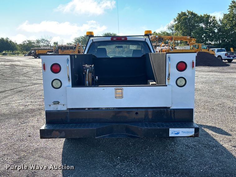 image for item DZ4671 2009 Dodge Ram 2500 Ext. Cab utility bed pickup truck