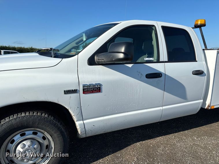 image for item DZ4671 2009 Dodge Ram 2500 Ext. Cab utility bed pickup truck