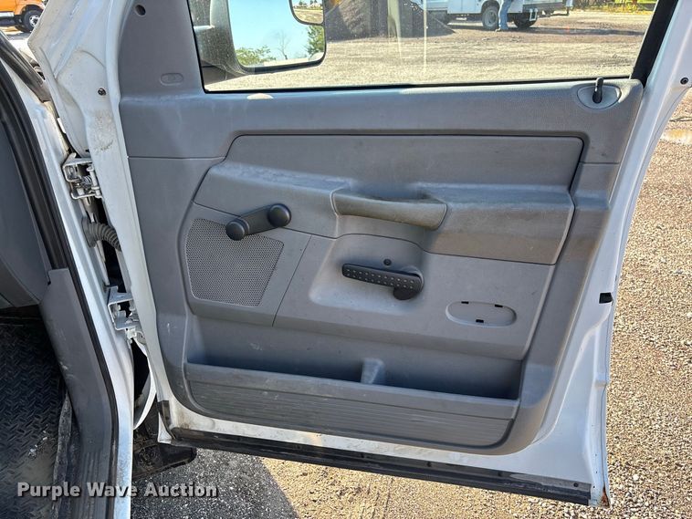 image for item DZ4671 2009 Dodge Ram 2500 Ext. Cab utility bed pickup truck