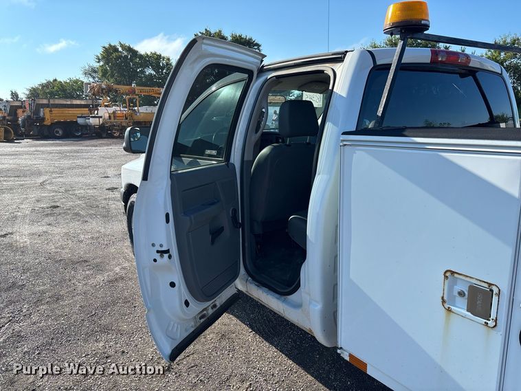 image for item DZ4671 2009 Dodge Ram 2500 Ext. Cab utility bed pickup truck
