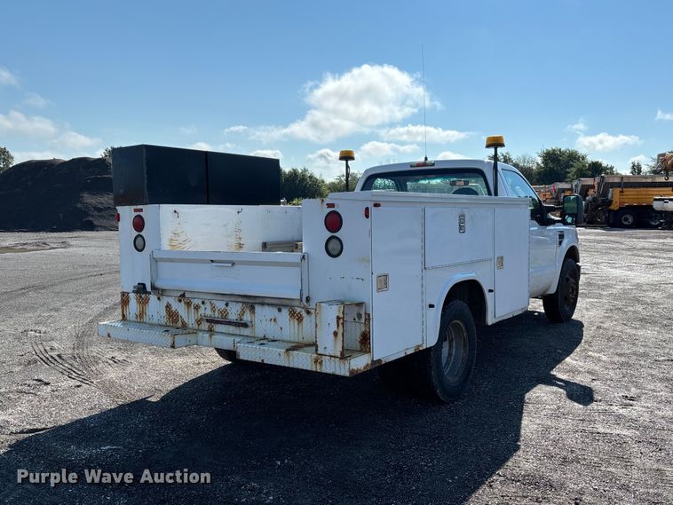 image for item DZ4672 2009 Ford F350 Super Duty XL utility bed pickup truck