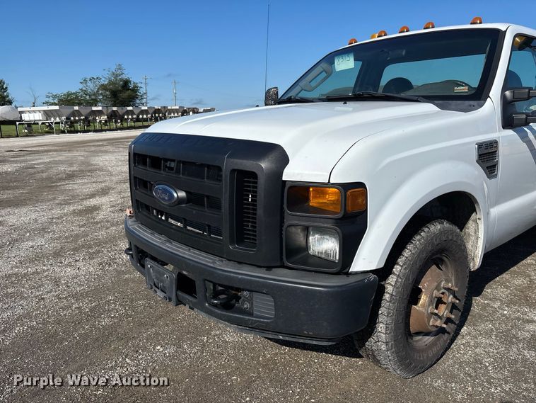 image for item DZ4672 2009 Ford F350 Super Duty XL utility bed pickup truck