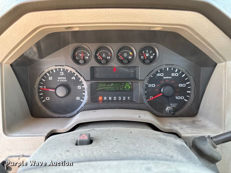 image for item DZ4672 2009 Ford F350 Super Duty XL utility bed pickup truck
