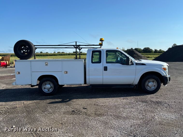 image for item DZ4673 2011 Ford F350 Super Duty XL Ext. Cab utility bed pickup truck