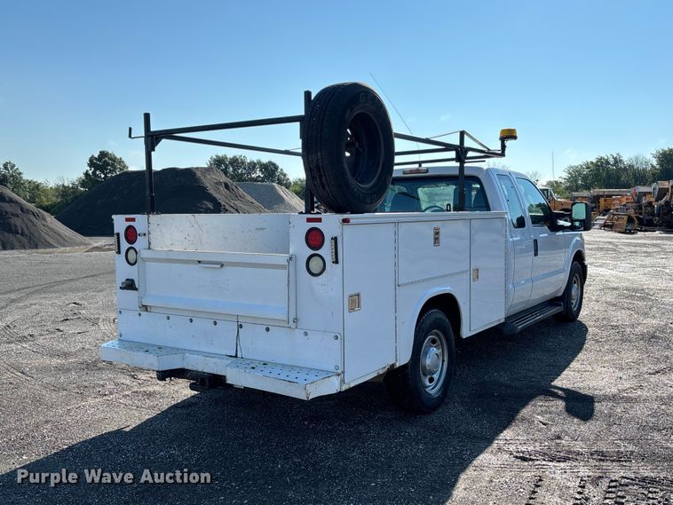 image for item DZ4673 2011 Ford F350 Super Duty XL Ext. Cab utility bed pickup truck