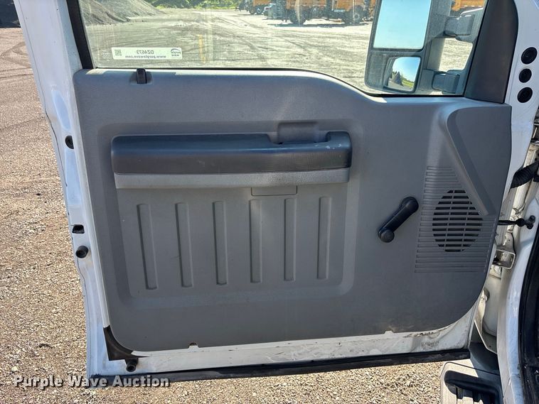 image for item DZ4673 2011 Ford F350 Super Duty XL Ext. Cab utility bed pickup truck