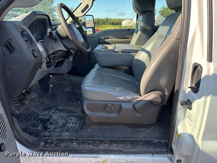 image for item DZ4673 2011 Ford F350 Super Duty XL Ext. Cab utility bed pickup truck