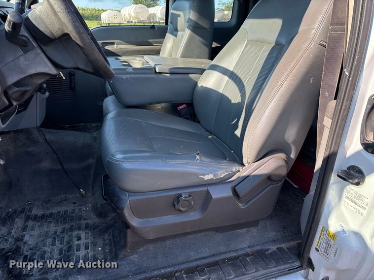image for item DZ4673 2011 Ford F350 Super Duty XL Ext. Cab utility bed pickup truck