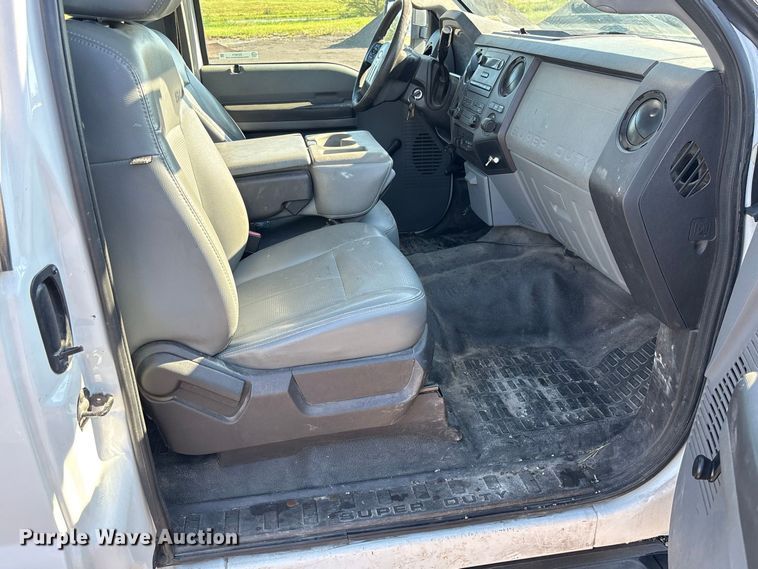 image for item DZ4673 2011 Ford F350 Super Duty XL Ext. Cab utility bed pickup truck