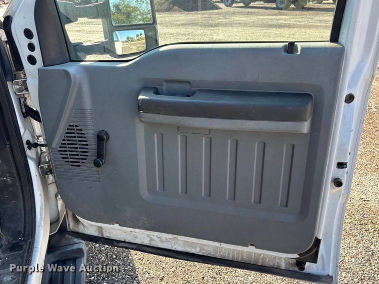 image for item DZ4673 2011 Ford F350 Super Duty XL Ext. Cab utility bed pickup truck