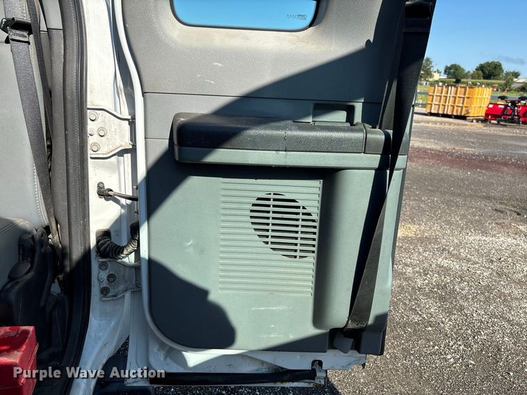 image for item DZ4673 2011 Ford F350 Super Duty XL Ext. Cab utility bed pickup truck