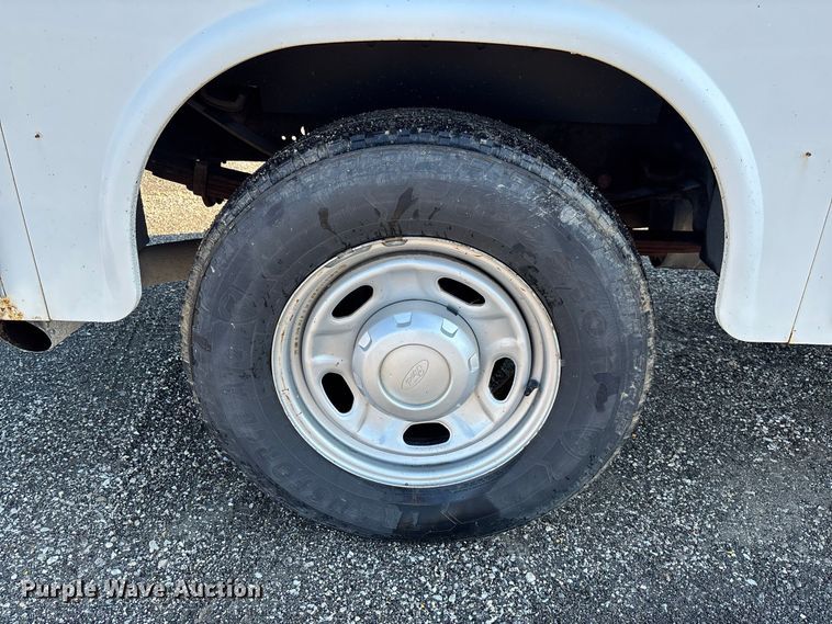 image for item DZ4673 2011 Ford F350 Super Duty XL Ext. Cab utility bed pickup truck
