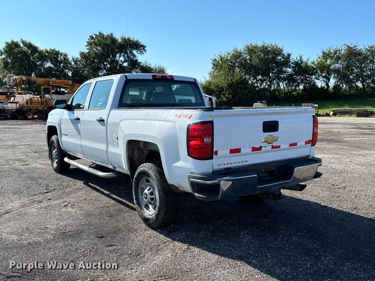 image for item DZ4674 2017 Chevrolet Silverado 2500 Crew Cab pickup truck