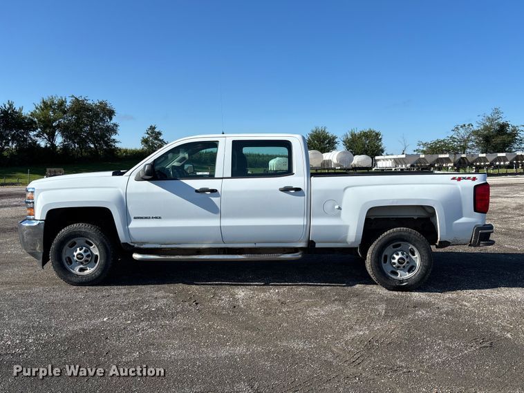 image for item DZ4674 2017 Chevrolet Silverado 2500 Crew Cab pickup truck