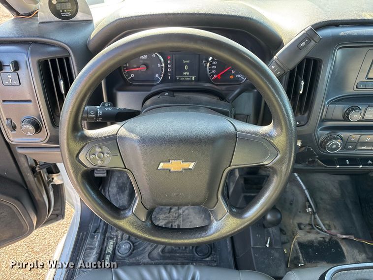 image for item DZ4674 2017 Chevrolet Silverado 2500 Crew Cab pickup truck