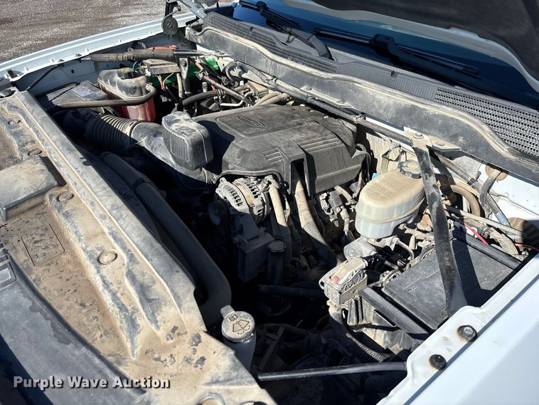 image for item DZ4674 2017 Chevrolet Silverado 2500 Crew Cab pickup truck