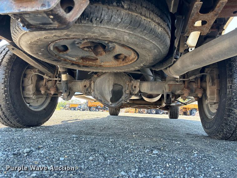 image for item DZ4674 2017 Chevrolet Silverado 2500 Crew Cab pickup truck