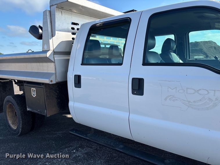 image for item DZ4675 2015 Ford F550 Super Duty XL Crew Cab dump truck