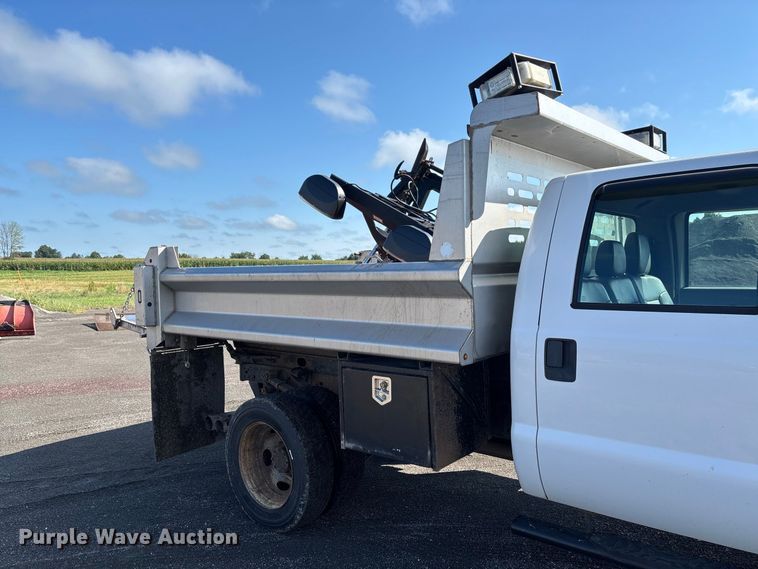 image for item DZ4675 2015 Ford F550 Super Duty XL Crew Cab dump truck