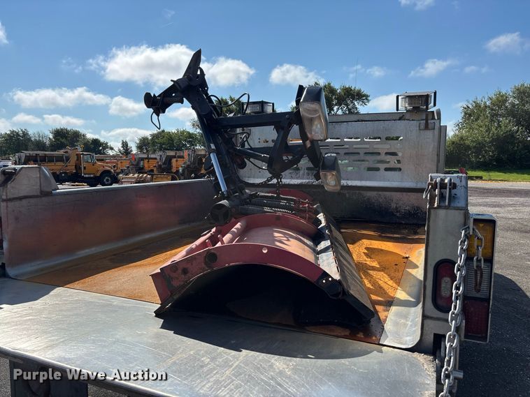 image for item DZ4675 2015 Ford F550 Super Duty XL Crew Cab dump truck