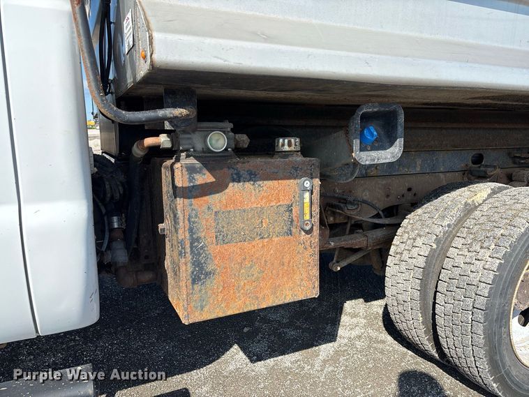 image for item DZ4675 2015 Ford F550 Super Duty XL Crew Cab dump truck