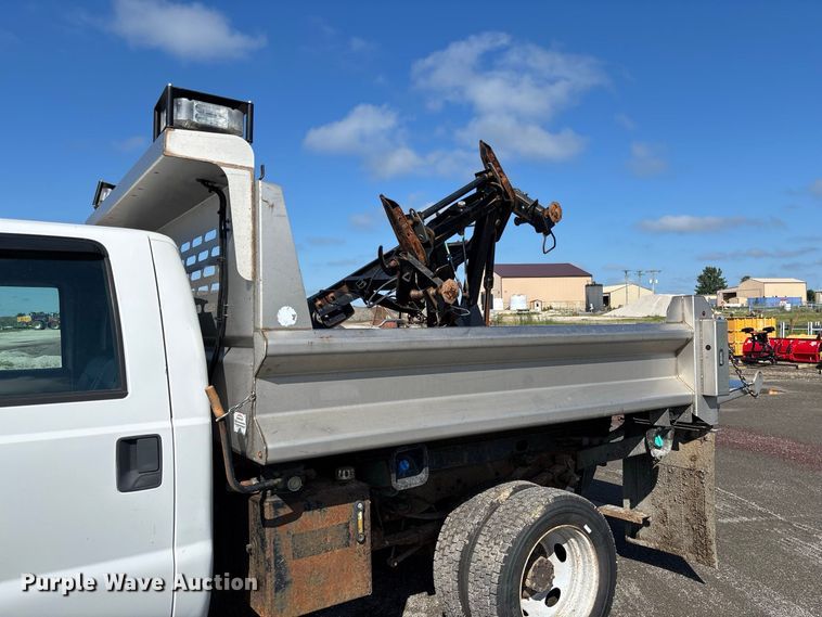 image for item DZ4675 2015 Ford F550 Super Duty XL Crew Cab dump truck