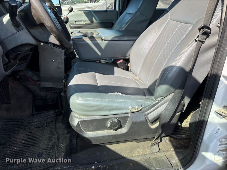 image for item DZ4675 2015 Ford F550 Super Duty XL Crew Cab dump truck