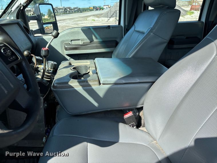 image for item DZ4675 2015 Ford F550 Super Duty XL Crew Cab dump truck