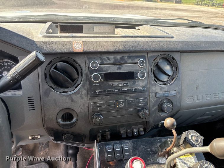 image for item DZ4675 2015 Ford F550 Super Duty XL Crew Cab dump truck