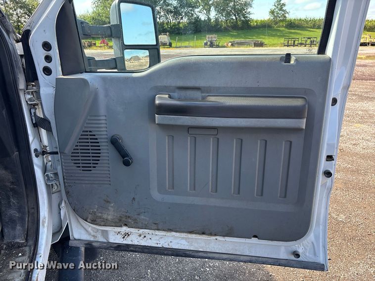 image for item DZ4675 2015 Ford F550 Super Duty XL Crew Cab dump truck