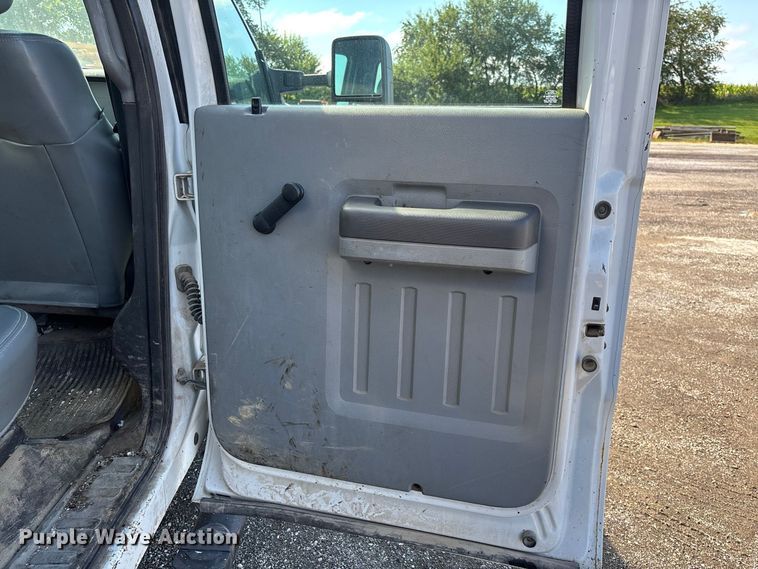 image for item DZ4675 2015 Ford F550 Super Duty XL Crew Cab dump truck
