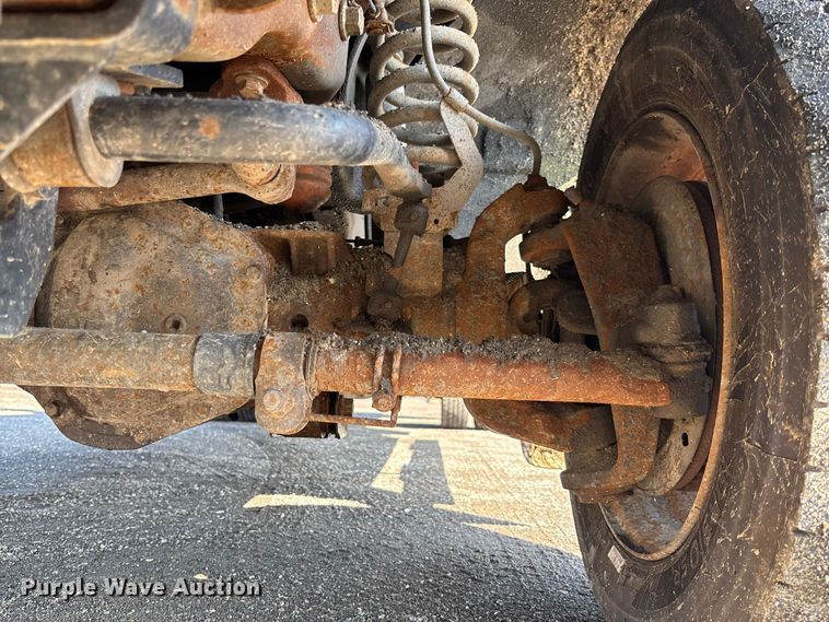 image for item DZ4675 2015 Ford F550 Super Duty XL Crew Cab dump truck