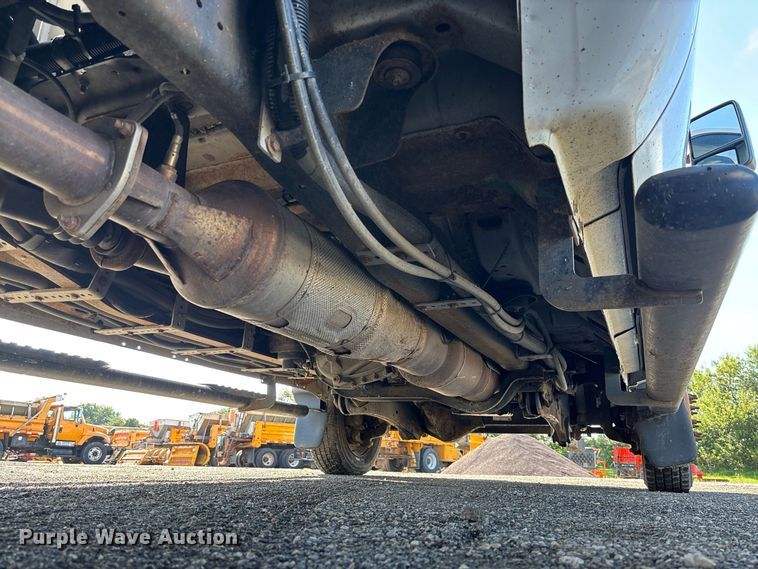 image for item DZ4675 2015 Ford F550 Super Duty XL Crew Cab dump truck