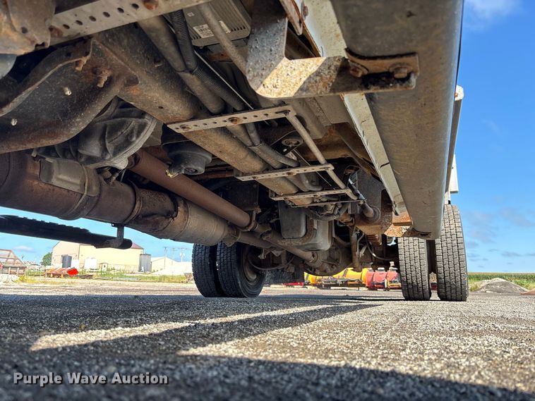 image for item DZ4675 2015 Ford F550 Super Duty XL Crew Cab dump truck