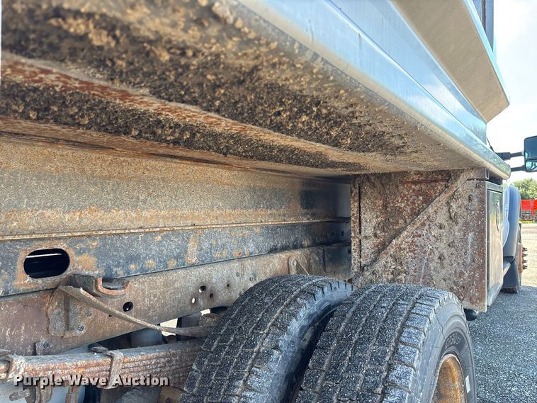 image for item DZ4675 2015 Ford F550 Super Duty XL Crew Cab dump truck