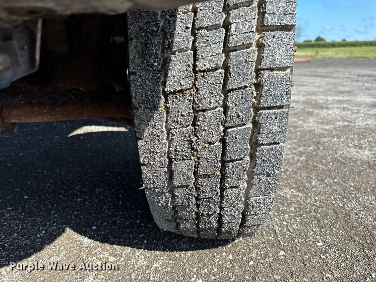 image for item DZ4675 2015 Ford F550 Super Duty XL Crew Cab dump truck
