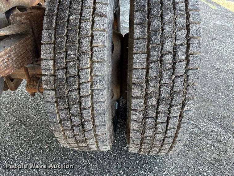image for item DZ4675 2015 Ford F550 Super Duty XL Crew Cab dump truck