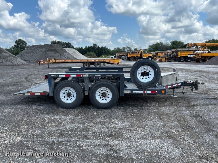 image for item DZ4676 2007 JLG 1014 hydraulic drop deck equipment trailer