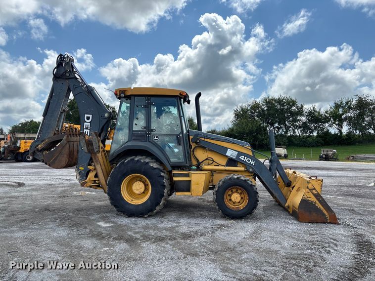 image for item DZ4678 2013 John Deere 410K backhoe